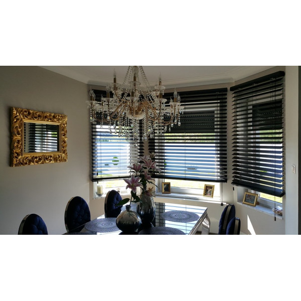 Żaluzja drewniana 70 mm.kol. czarny w  rozm. 120x160 cm