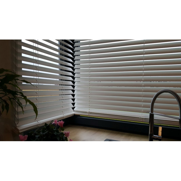 Żaluzja drewniana 50 mm rozm. 120x160 cm w kolorze brązowym