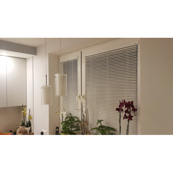 Żaluzja drewniana 25 mm biała w rozm. 60x120 cm z kolekcji "Modern"