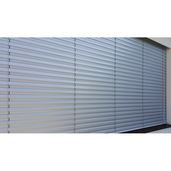 Żaluzja fasadowa Z90 z napędem elektrycznym pod zabudowę w elewacji