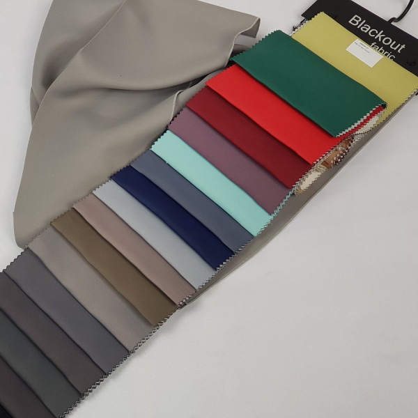 RF/LUX/150 Tkanina zaciemniająca gładka Blackout LUX