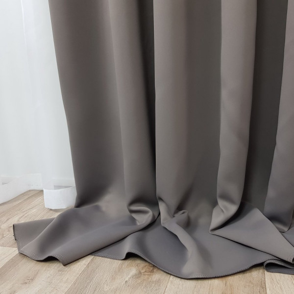 MAG 301 Zasłona Blackout w kolorze jasnoszarym na wymiar 210x240 cm