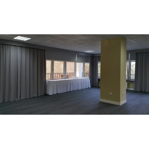 RM55 Roleta materiałowa wolnowisząca w rozm. 350x320 cm