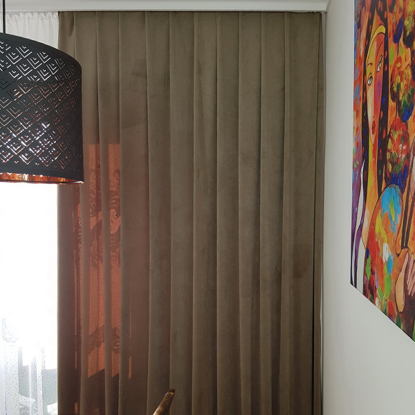 MAG 328 Zasłona gotowa na taśmie kol. oliwkowy beż szer. 140x240 cm