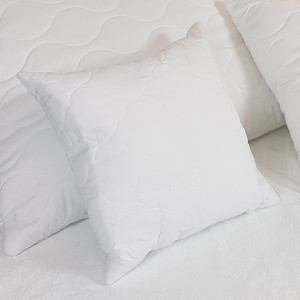 MICRO Poduszka hotelowa w rozm. 40x40 cm