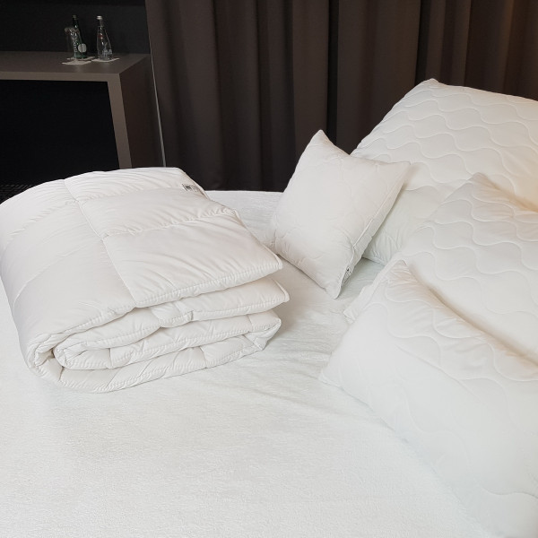 Zestaw poduszek hotelowych MICRO w rozm. 50x70 cm za 10 szt.