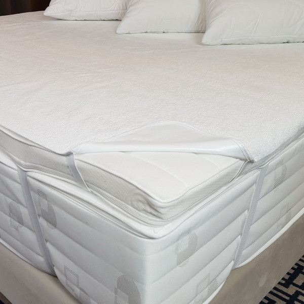 Ochraniacz na materac z gumkami w rozm. 90x200 cm za 10 szt.