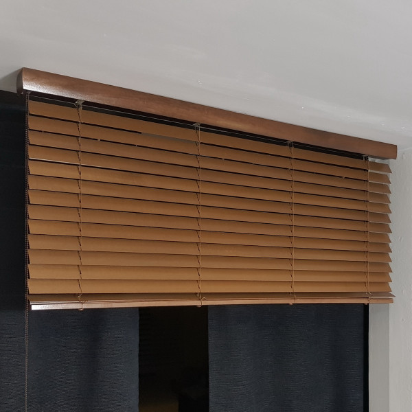 TM01 Żaluzja drewniana 50 mm w rozm. 170x160 cm z kolekcji "Classic"