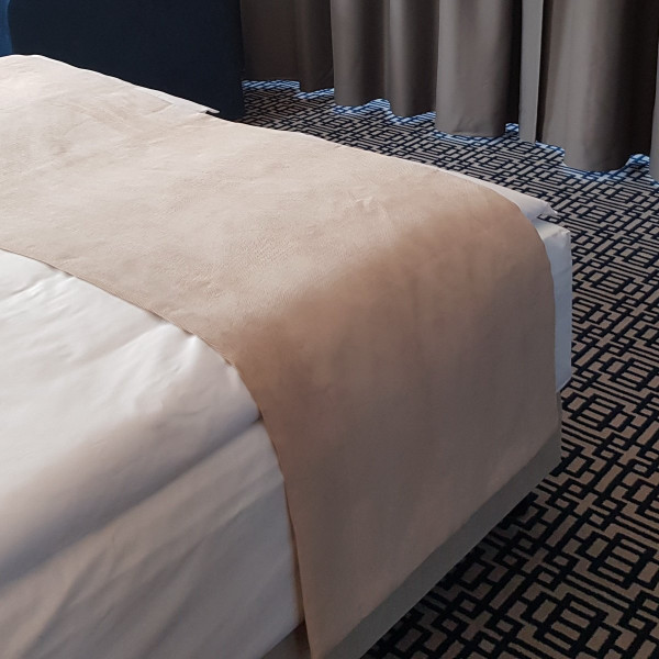 PAS 311 Pasaż na łóżko w rozm. 65x240 cm