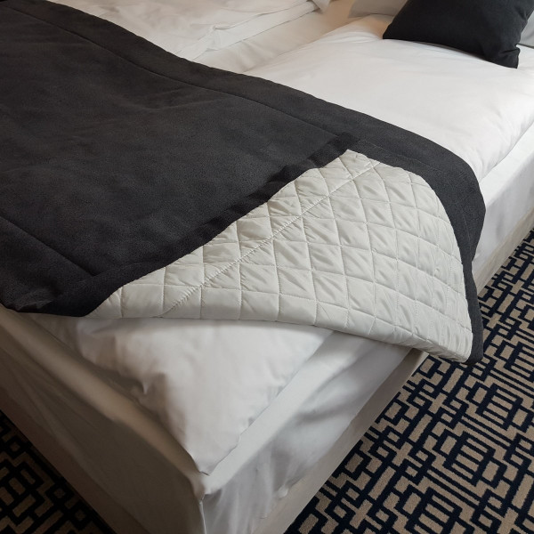 PAS 312 Szal na łóżko w rozm. 230x65 cm