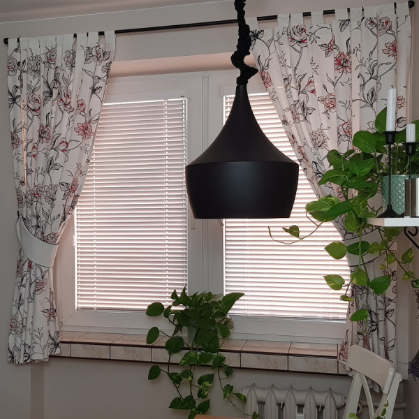 Żaluzja drewniana do kuchni, biała 25 mm w rozm. 49x125 cm