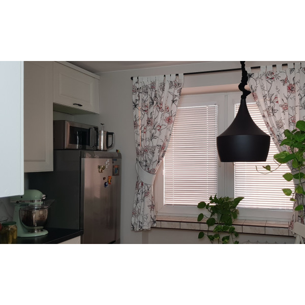 Żaluzja drewniana do kuchni, biała 25 mm w rozm. 49x125 cm