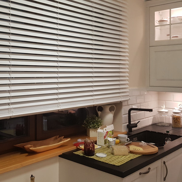 Żaluzja drewniana do kuchni, 50 mm w rozm. 60x140 cm - MODERN