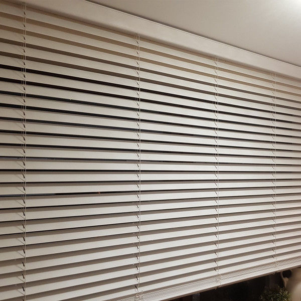 Żaluzja drewniana do kuchni, 50 mm w rozm. 60x140 cm - MODERN