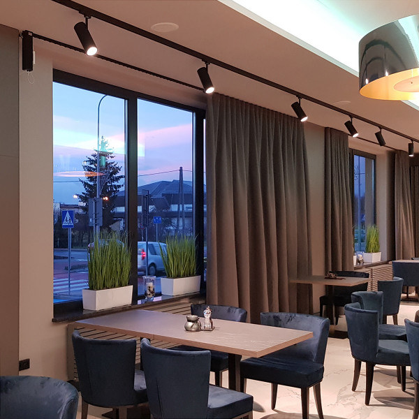 Karnisz z napędem elektrycznym SHUTTLE L, czarny 24V rozm. 250 cm