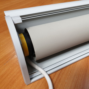 RM 40 Roleta wolnowisząca z napędem elektrycznym w rozm. 98x260 cm 2