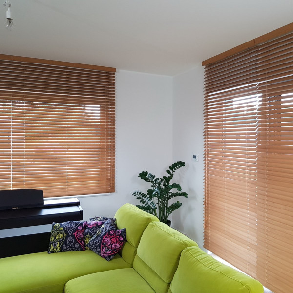 Żaluzja bambusowa do salonu, 50 mm w rozm. 140 x 200 cm