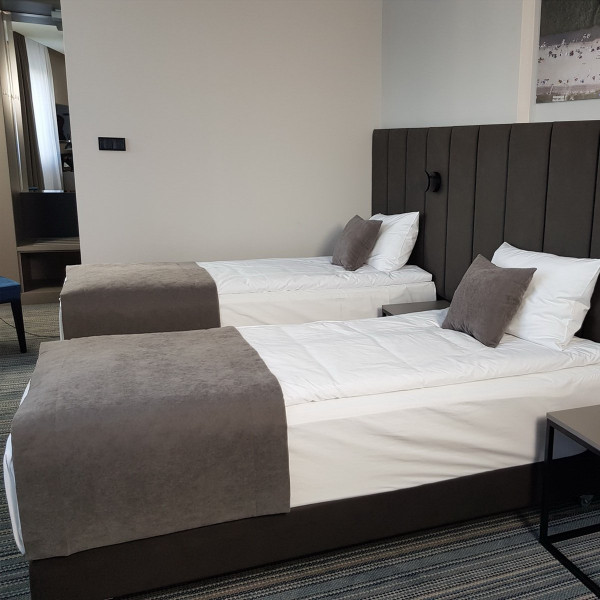 Szal na łóżko hotelowe PAS 322 w rozm. 70x140 cm za 30 szt.