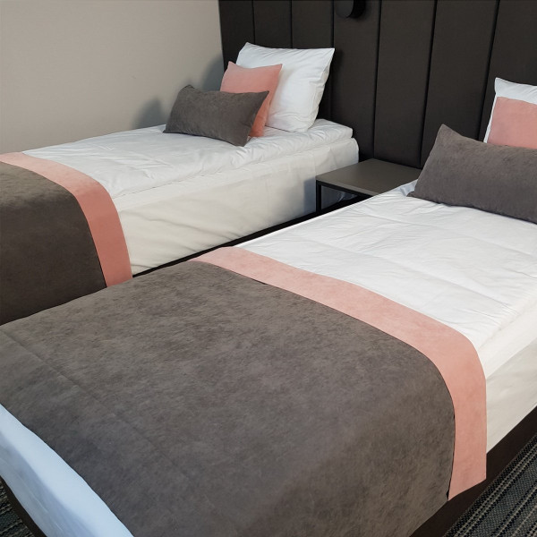 Szal na łóżko do sypialni PAS 325 w rozm. 80x170 cm za 10 szt.