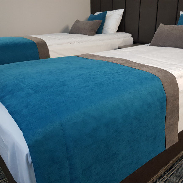 Narzutka hotelowa na łóżko PAS 327 w rozm. 80x170 cm za 30 szt.