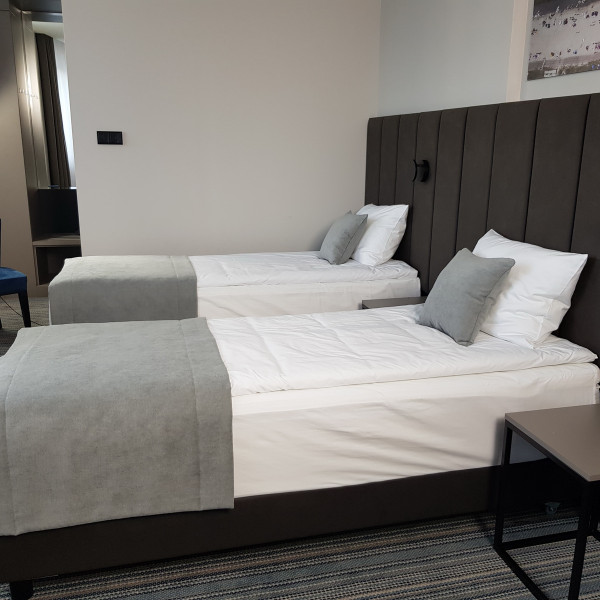 Szal hotelowy na łóżko PAS 328 w rozm. 70x140 cm za 10 szt.