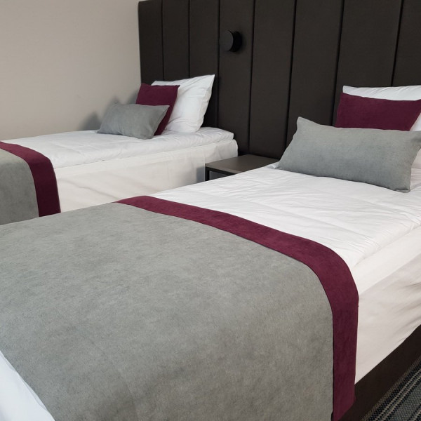 Narzutka szal na łóżko PAS 329 w rozm. 80x140 cm za 10 szt.