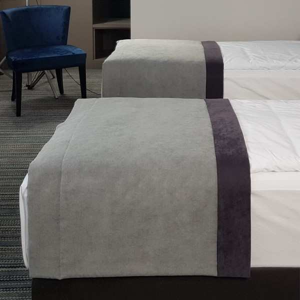 Narzuta na łóżko hotelowe PAS 330 w rozm. 80x170 cm za 10 szt.