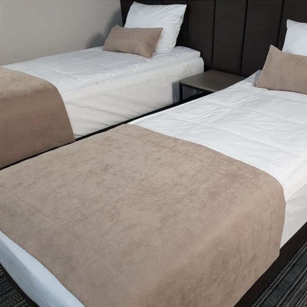 Szal na łóżko narzuta PAS 331 w rozm. 65x170 cm za 10 szt.