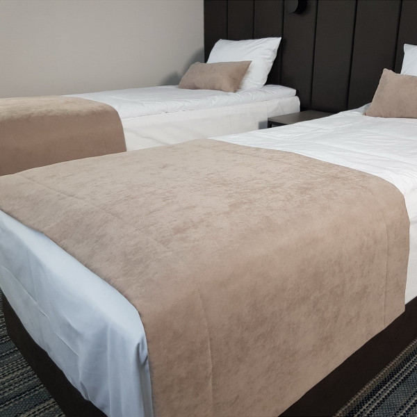 Szal na łóżko narzuta PAS 331 w rozm. 65x170 cm za 30 szt.