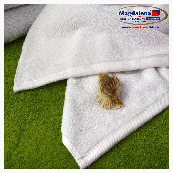 LUKRECJA Ręcznik hotelowy biały gr. 500g/m2 rozm. 70x140 cm za 10 szt.