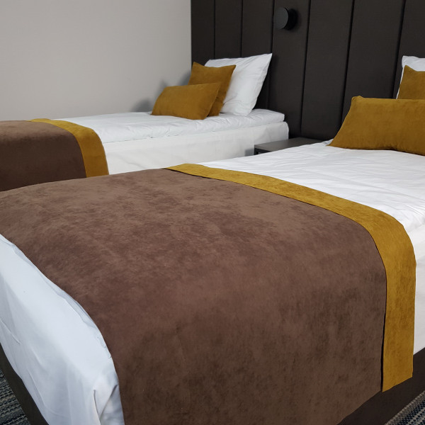 Szal hotelowy PAS 336 na łóżko w rozm. 80x140 cm za 10 szt.