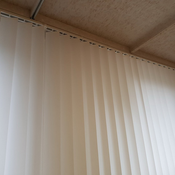 Żaluzja pionowa vertical biała w rozm. 200x270 cm