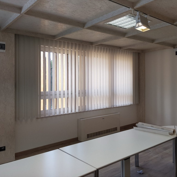 Żaluzja pionowa elektryczna w rozm. 220x200 Vertical