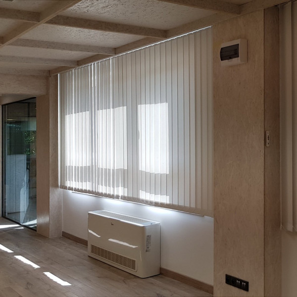 Żaluzja pionowa elektryczna w rozm. 220x200 Vertical