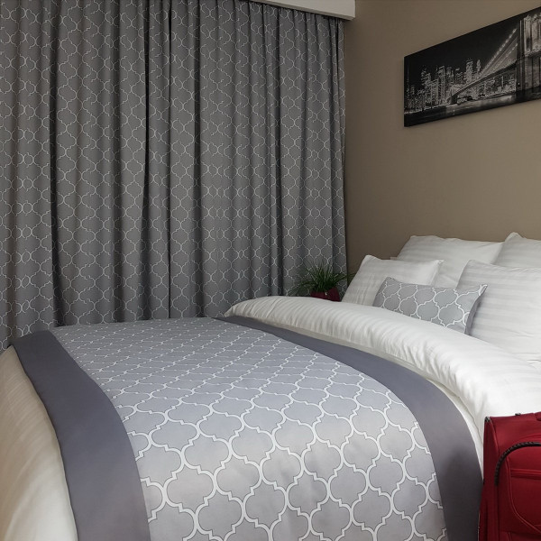 1. SkyRoom32. Pokój wzorcowy w hotelu SKY001