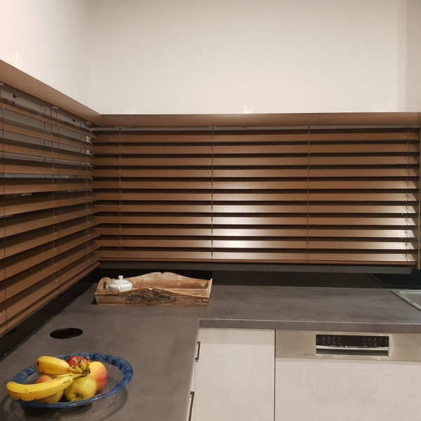 Żaluzja drewniana do kuchni 70 mm w rozm. 170x70 cm