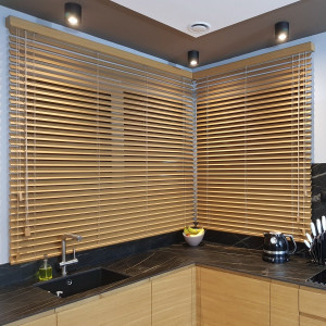 Żaluzja bambusowa 50 mm do kuchni w rozm. 1535x1545 mm 2