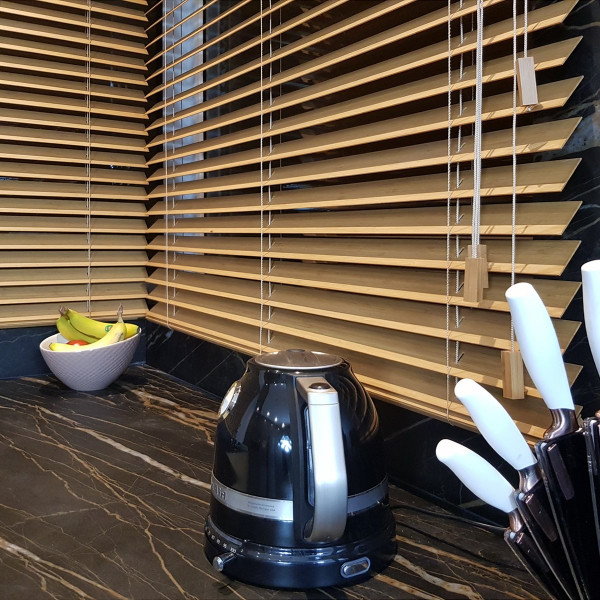 Żaluzja bambusowa 50 mm do kuchni w rozm. 1535x1545 mm