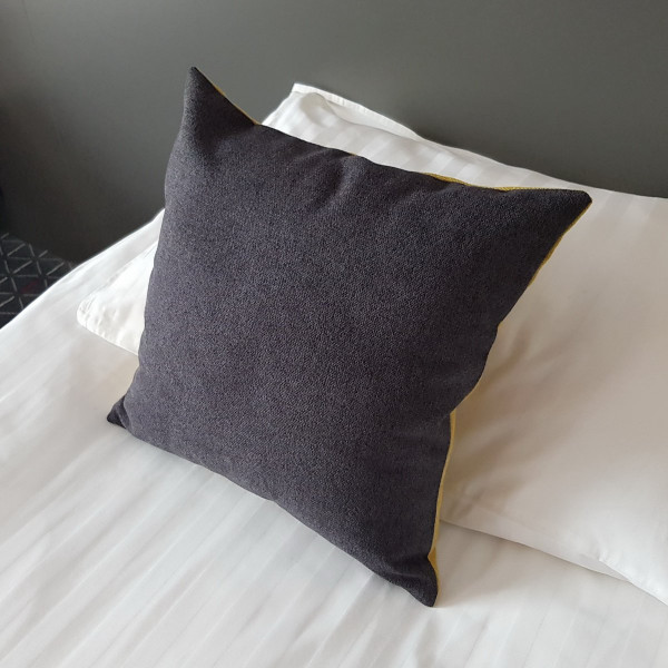 Poszewka ozdobna na poduszkę rozm. 40x40 cm za 10 szt. POS 311