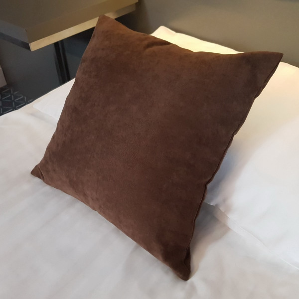 Poszewka ozdobna na poduszkę rozm. 40x40 cm za 10 szt. POS 311