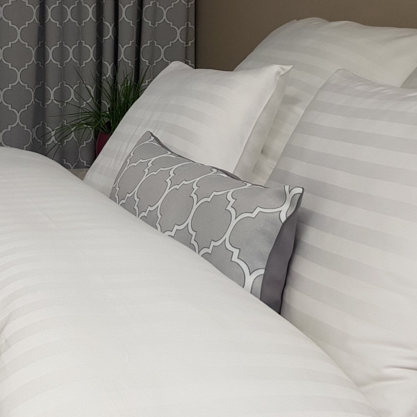 Poszewki ozdobne na poduszki w rozm. 30x60 cm SKY102/1 za 30 szt.