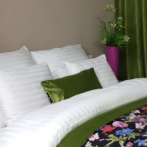 Poszewka dekoracyjna kwiaty w rozm. 30x60 cm SKY112/1