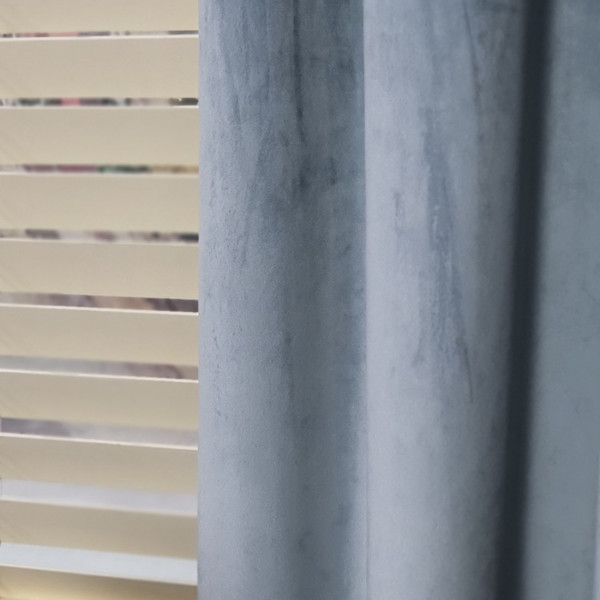 Zasłona welurowa niebieska w rozm. 140x240 cm MAG350