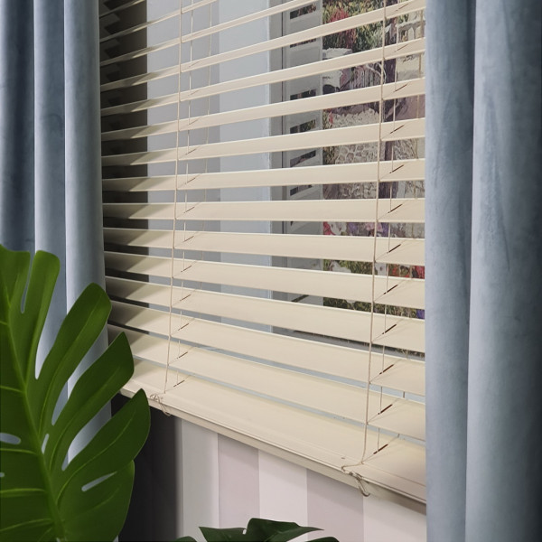 Żaluzja drewniana kremowa 50mm w rozm. 190x170 cm AN_21_50