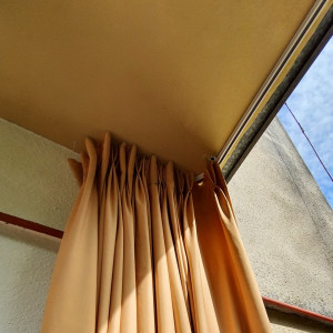 Karnisz zewnętrzny na balkon sufitowy aluminiowy KS 2